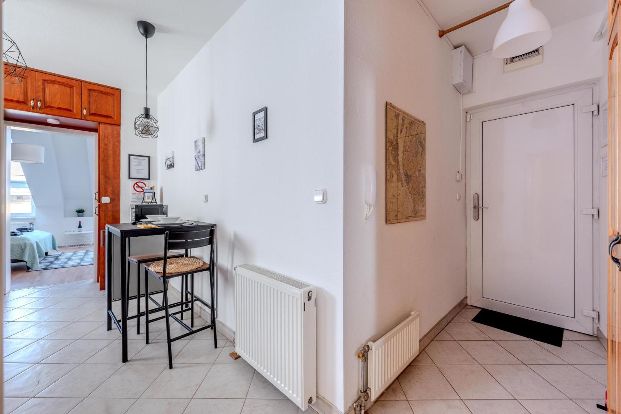 Cozy Flat In The Heart Of Buda Boedapest Buitenkant foto
