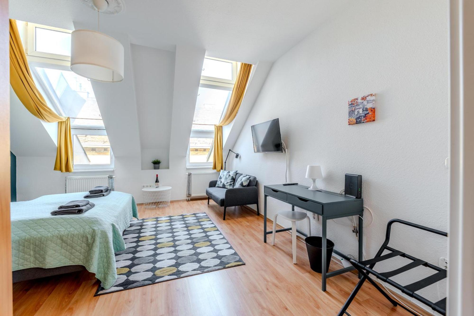 Cozy Flat In The Heart Of Buda Boedapest Buitenkant foto